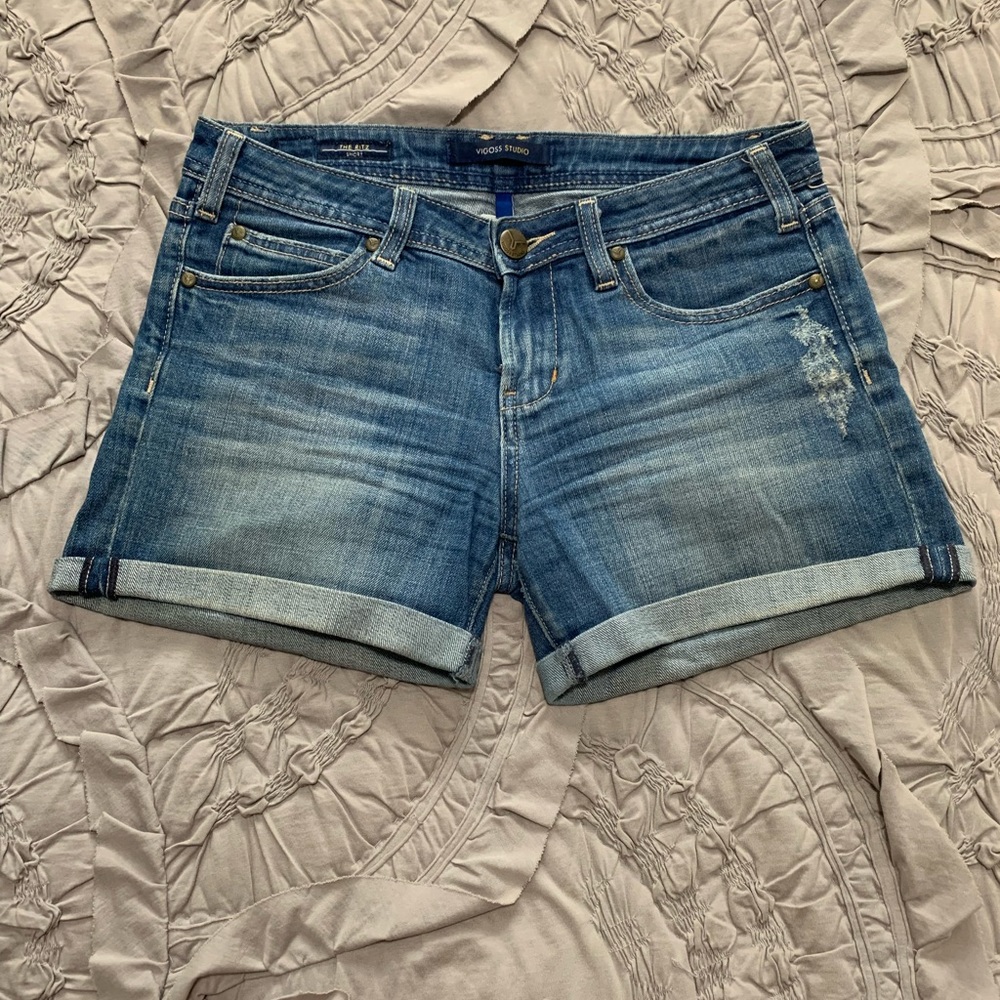 Vigoss jean shorts size 5/6.